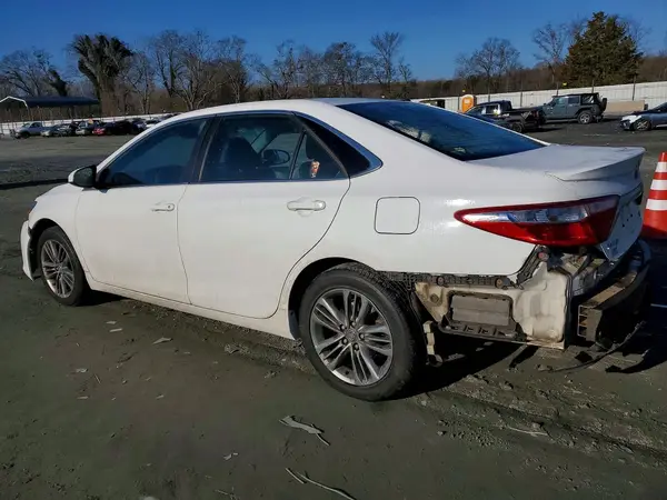 4T1BF1FK4HU698098 2017 TOYOTA CAMRY - Image 2