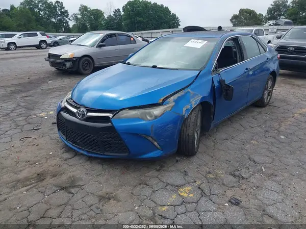 4T1BF1FK4HU698117 2017 TOYOTA CAMRY - Image 2