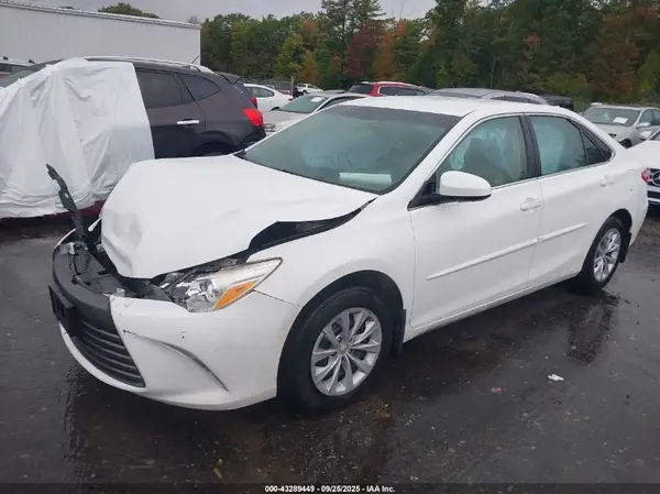 4T1BF1FK4HU699039 2017 TOYOTA CAMRY - Image 2