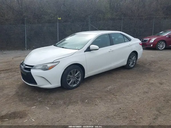 4T1BF1FK4HU700724 2017 TOYOTA CAMRY - Image 2