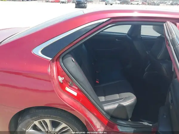 4T1BF1FK4HU704045 2017 TOYOTA CAMRY - Image 8