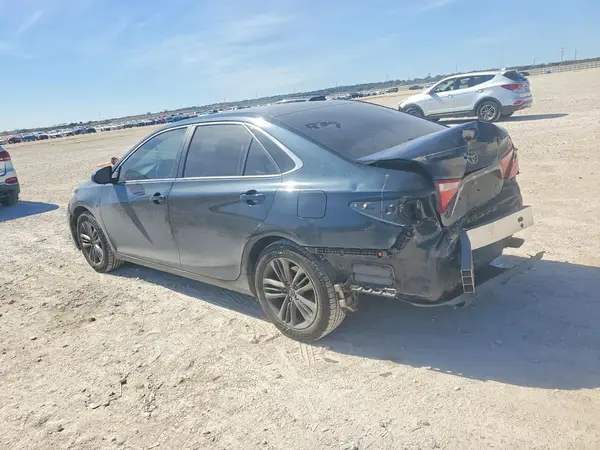 4T1BF1FK4HU704370 2017 TOYOTA CAMRY - Image 2
