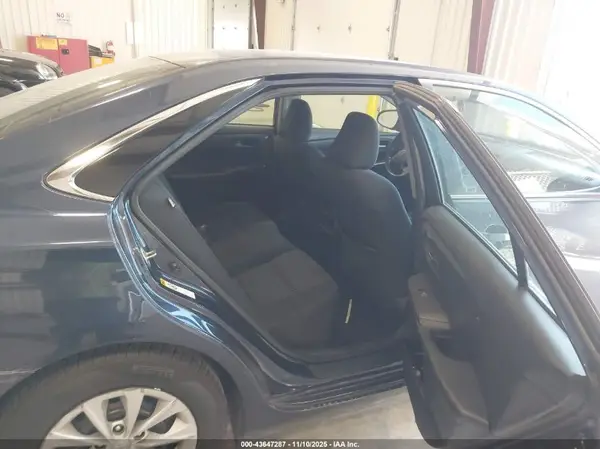 4T1BF1FK4HU706572 2017 TOYOTA CAMRY - Image 8