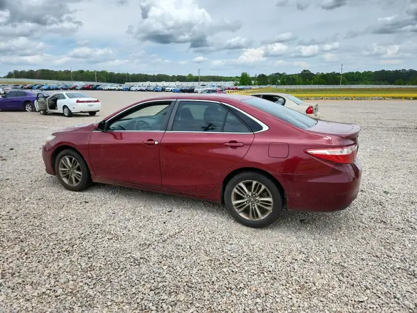 4T1BF1FK4HU706636 2017 TOYOTA CAMRY - Image 2