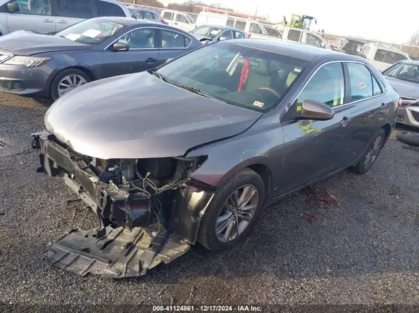 4T1BF1FK4HU711528 2017 TOYOTA CAMRY - Image 2
