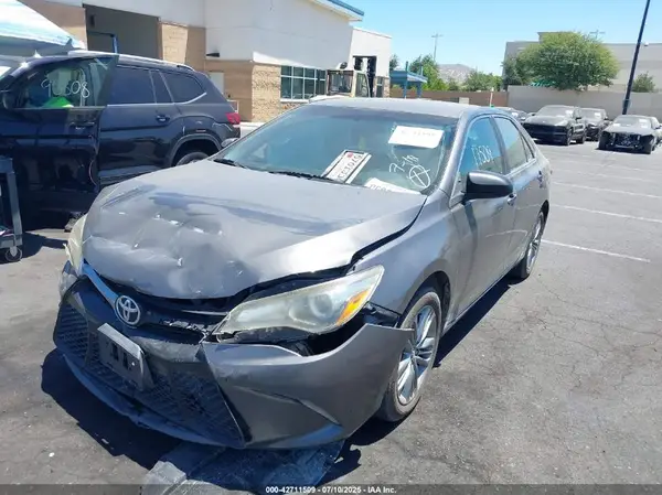 4T1BF1FK4HU712355 2017 TOYOTA CAMRY - Image 2