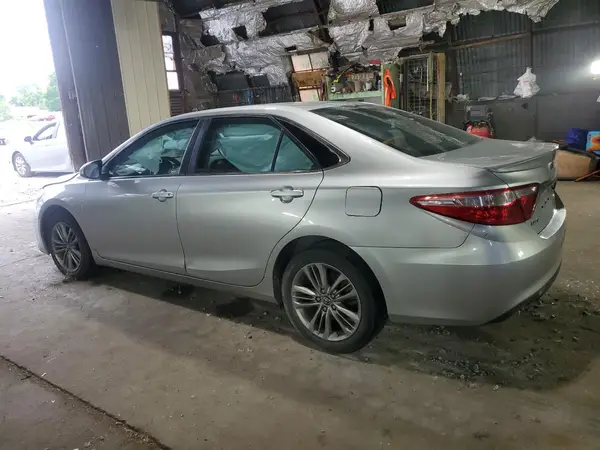 4T1BF1FK4HU713568 2017 TOYOTA CAMRY - Image 2