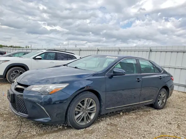 4T1BF1FK4HU716034 2017 TOYOTA CAMRY - Image 1