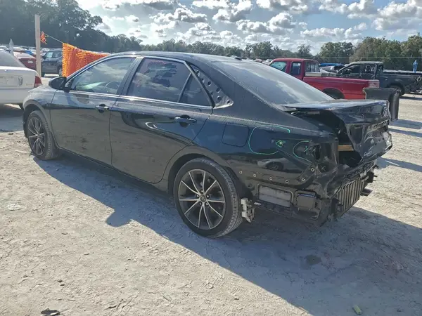 4T1BF1FK4HU717202 2017 TOYOTA CAMRY - Image 2