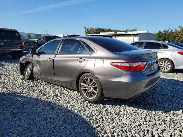 4T1BF1FK4HU719743 2017 TOYOTA CAMRY - Image 2