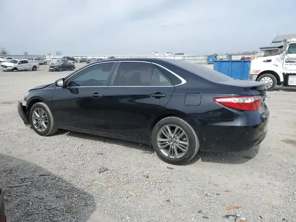 4T1BF1FK4HU725705 2017 TOYOTA CAMRY - Image 2
