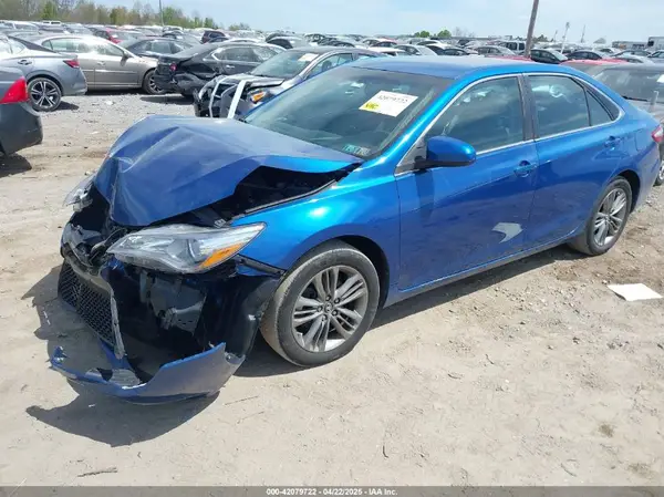 4T1BF1FK4HU727633 2017 TOYOTA CAMRY - Image 2