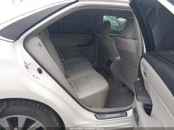 4T1BF1FK4HU728040 2017 TOYOTA CAMRY - Image 8