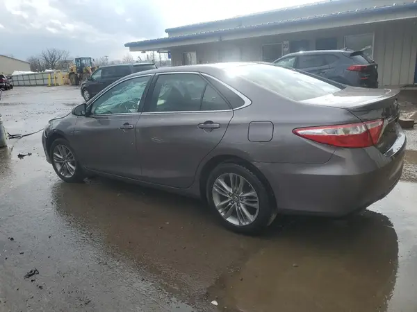 4T1BF1FK4HU736171 2017 TOYOTA CAMRY - Image 2