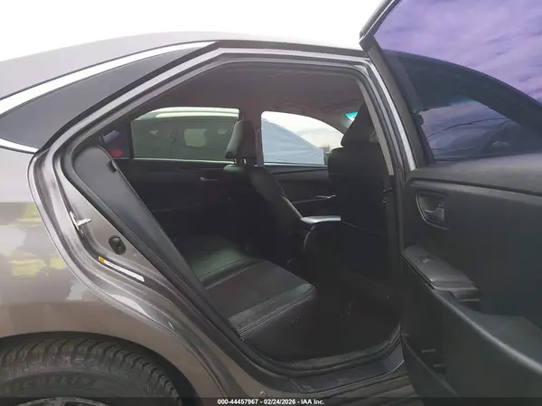 4T1BF1FK4HU737059 2017 TOYOTA CAMRY - Image 8