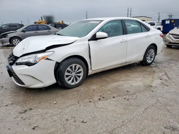 4T1BF1FK4HU737563 2017 TOYOTA CAMRY - Image 1