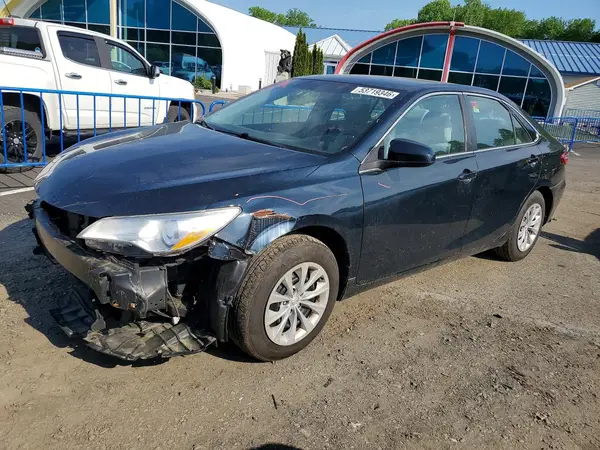 4T1BF1FK4HU737806 2017 TOYOTA CAMRY - Image 1