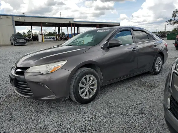 4T1BF1FK4HU750488 2017 TOYOTA CAMRY - Image 1