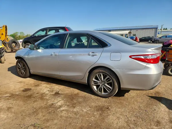 4T1BF1FK4HU751186 2017 TOYOTA CAMRY - Image 2