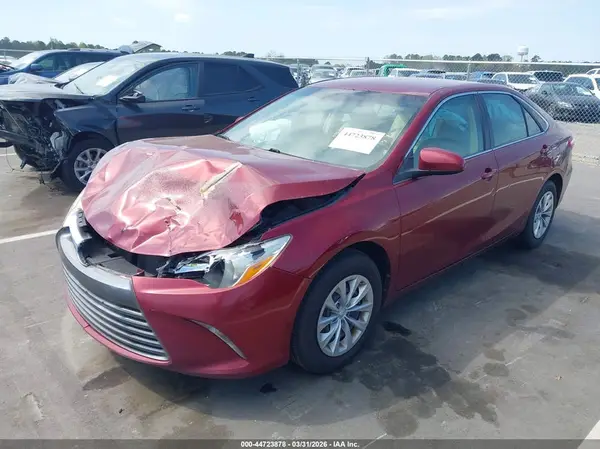 4T1BF1FK4HU751544 2017 TOYOTA CAMRY - Image 2