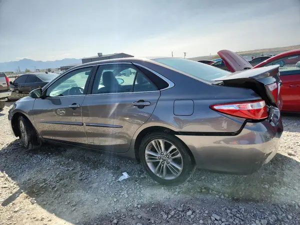 4T1BF1FK4HU754007 2017 TOYOTA CAMRY - Image 2