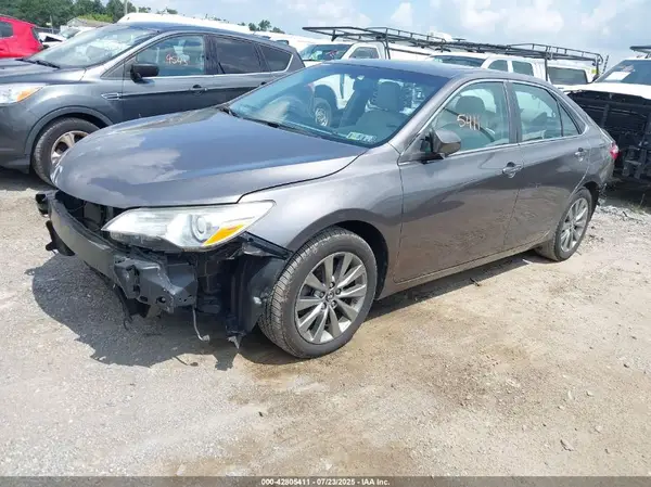 4T1BF1FK4HU754296 2017 TOYOTA CAMRY - Image 2