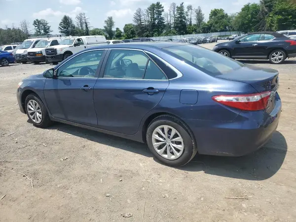 4T1BF1FK4HU757375 2017 TOYOTA CAMRY - Image 2