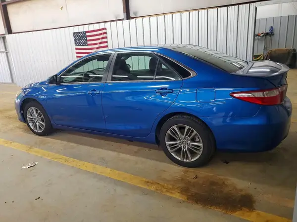4T1BF1FK4HU758252 2017 TOYOTA CAMRY - Image 2