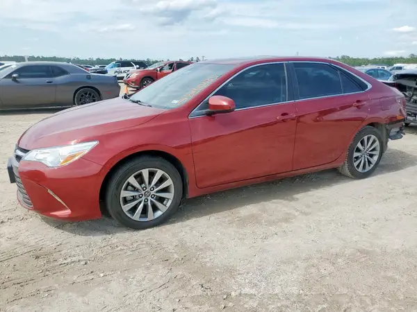 4T1BF1FK4HU762513 2017 TOYOTA CAMRY - Image 1