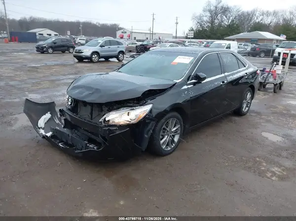 4T1BF1FK4HU769686 2017 TOYOTA CAMRY - Image 2
