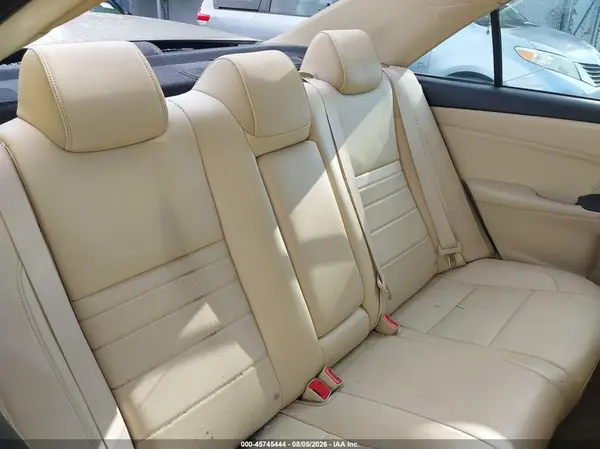 4T1BF1FK4HU772958 2017 TOYOTA CAMRY - Image 8
