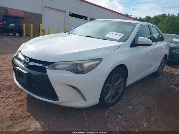 4T1BF1FK4HU775195 2017 TOYOTA CAMRY - Image 2