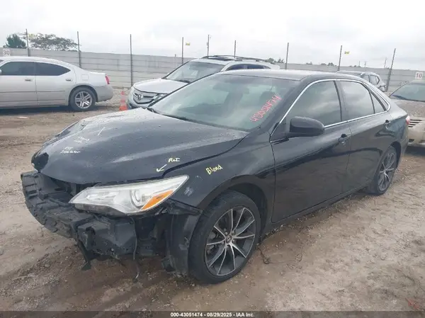 4T1BF1FK4HU778355 2017 TOYOTA CAMRY - Image 2