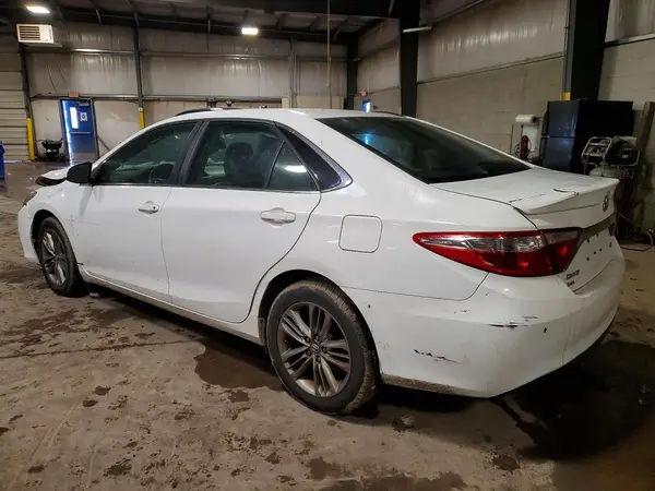 4T1BF1FK4HU784558 2017 TOYOTA CAMRY - Image 2