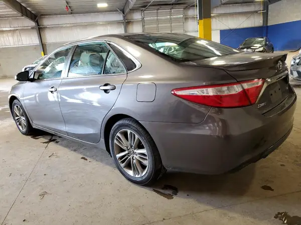 4T1BF1FK4HU785290 2017 TOYOTA CAMRY - Image 2