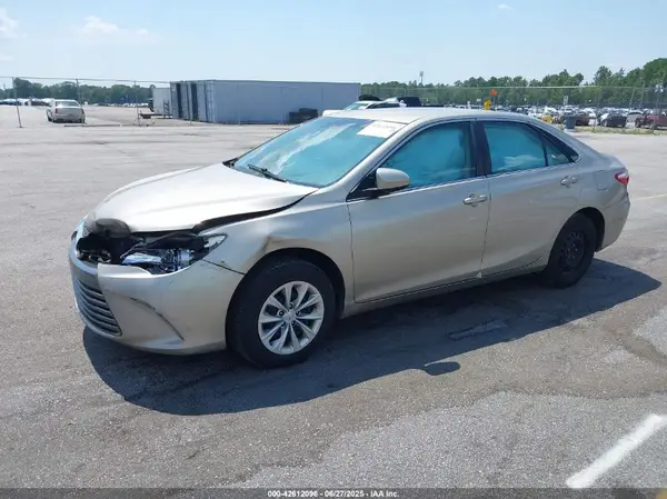 4T1BF1FK4HU785323 2017 TOYOTA CAMRY - Image 2