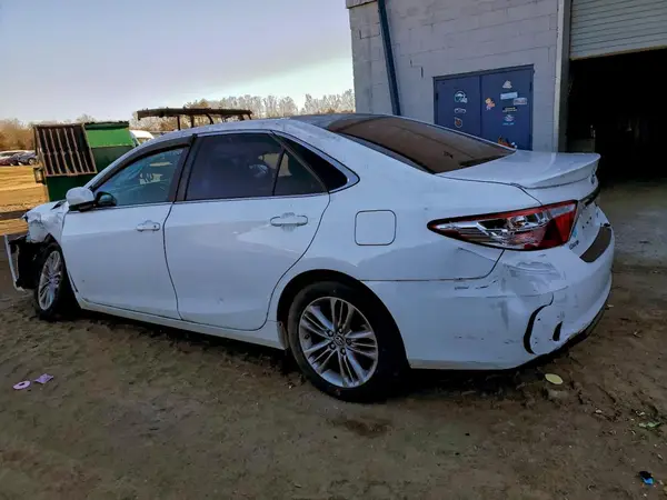 4T1BF1FK4HU786049 2017 TOYOTA CAMRY - Image 2