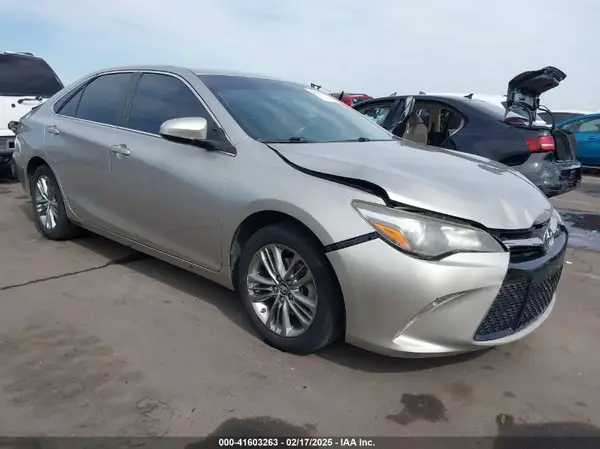 4T1BF1FK4HU786682 2017 TOYOTA CAMRY - Image 1