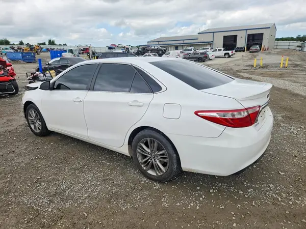4T1BF1FK4HU787184 2017 TOYOTA CAMRY - Image 2