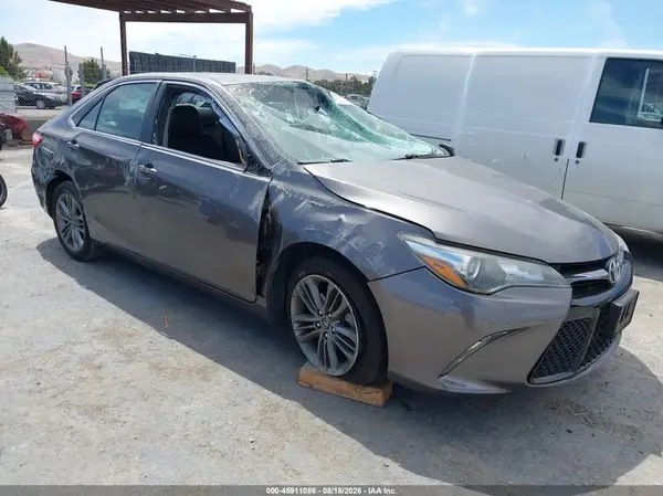 4T1BF1FK4HU787928 2017 TOYOTA CAMRY - Image 1