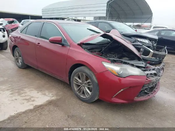 4T1BF1FK4HU789002 2017 TOYOTA CAMRY - Image 1