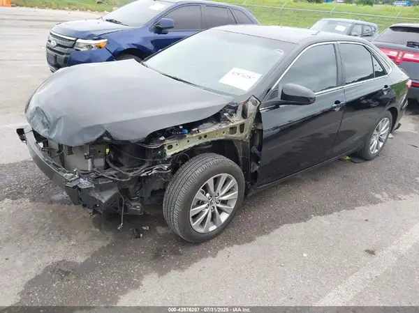 4T1BF1FK4HU789033 2017 TOYOTA CAMRY - Image 2