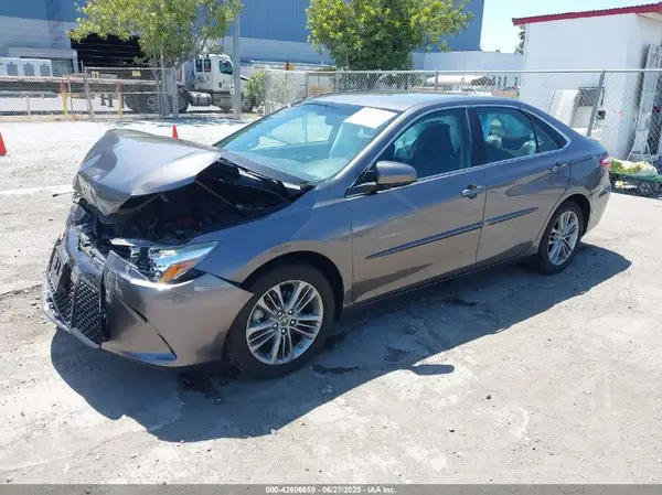 4T1BF1FK4HU791364 2017 TOYOTA CAMRY - Image 2