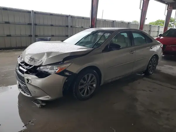 4T1BF1FK4HU791686 2017 TOYOTA CAMRY - Image 1