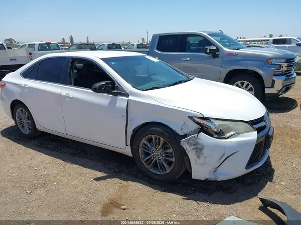 4T1BF1FK4HU793888 2017 TOYOTA CAMRY - Image 1