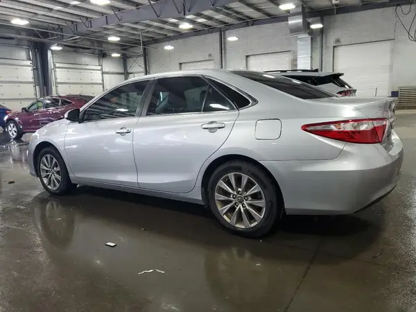 4T1BF1FK4HU795737 2017 TOYOTA CAMRY - Image 2