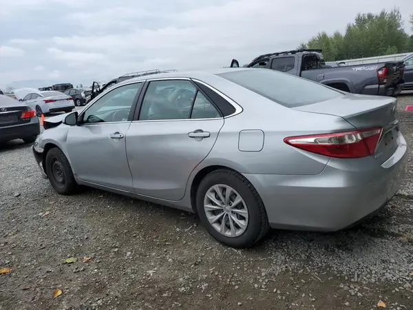 4T1BF1FK4HU800841 2017 TOYOTA CAMRY - Image 2