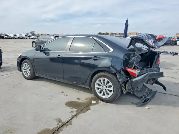 4T1BF1FK4HU801357 2017 TOYOTA CAMRY - Image 2