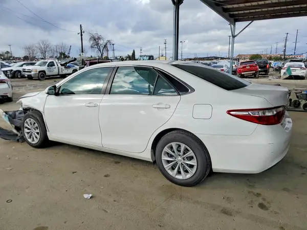 4T1BF1FK4HU807188 2017 TOYOTA CAMRY - Image 2