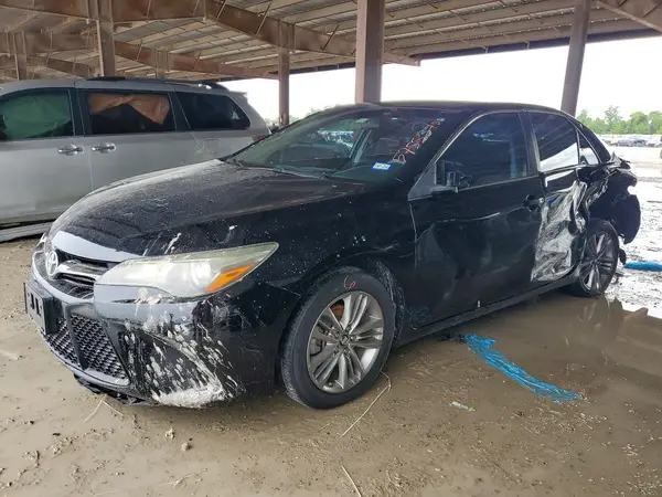 4T1BF1FK4HU807966 2017 TOYOTA CAMRY - Image 1
